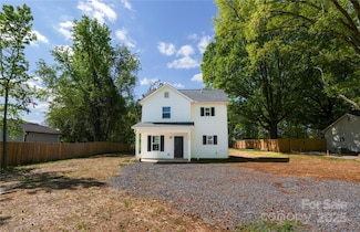 8722 Moody Rd, Charlotte, NC 28215