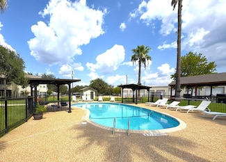 604 Highcrest Dr, Granite Shoals, TX 78654