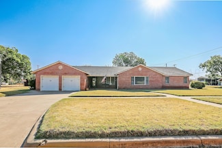 520 S 6th St, Memphis, TX 79245
