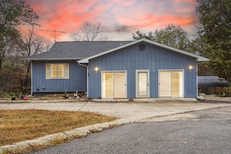 2575 State Highway Oo, Reeds Spring, MO 65737