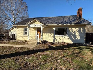 370 E Pleasant Ave, Marengo, IN 47140