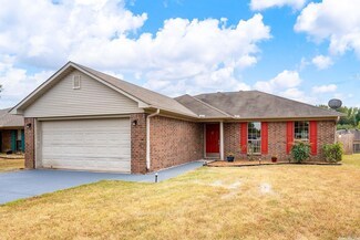 4505 Thompson St, Conway, AR 72034