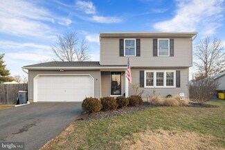 10 Lilac Dr, Ewing, NJ 08638