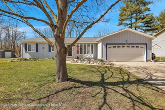 2337 Park Ln, Holt, MI 48842