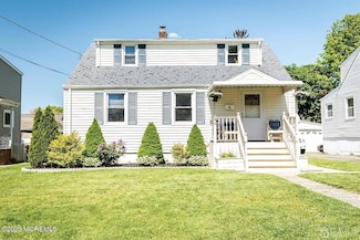 61 2nd St, Edison, NJ 08837