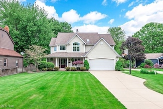 635 Brooke Ln, Bay Village, OH 44140