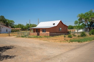 1601 7th St, Moriarty, NM 87035