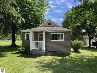 8408 E Pickard Rd, Mount Pleasant, MI 48858
