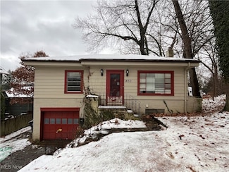 460 Palisades Dr, Akron, OH 44303