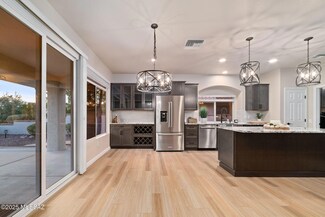 1282 E Crown Ridge Dr, Oro Valley, AZ 85755
