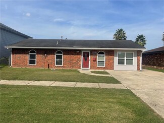 651 Holmes Blvd, Gretna, LA 70056