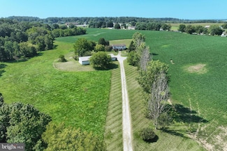 6480 Thoman Dr, Spring Grove, PA 17362