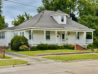 106 E Church St, Williamston, NC 27892