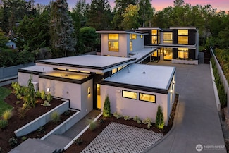8024 NE 8th St, Medina, WA 98039