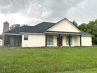 68 Robindale Rd, Starkville, MS 39759