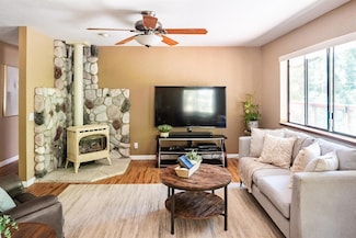 12290 Francis Dr, Grass Valley, CA 95949