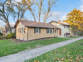 208 E Harrison Rd, Lombard, IL 60148
