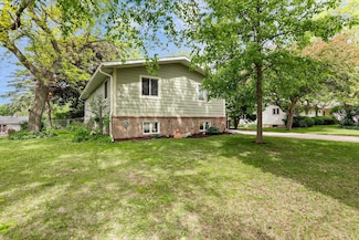 1922 Vondron Rd, Madison, WI 53716