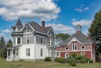 147 Talbot Ave, Rockland, ME 04841