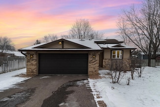 11007 Rhode Island Cir N, Champlin, MN 55316