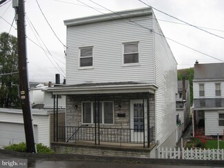 321 S 3rd St, Saint Clair, PA 17970