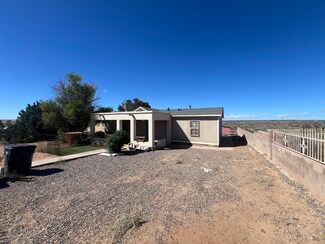 605 1st St NE, Rio Rancho, NM 87124