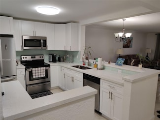 500 NE 12th Ave Unit 102, Hallandale Beach, FL 33009