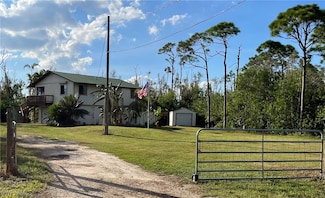 8545 Redwood Dr, Saint James City, FL 33956