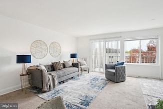 1005 Chillum Rd Unit 402, Hyattsville, MD 20782