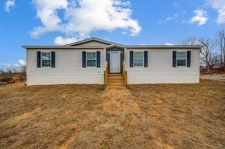 1113 Robin Rd, Brookneal, VA 24528