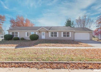 960 Mulberry Dr, Geneseo, IL 61254