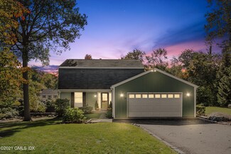 19 Peters Rd, Riverside, CT 06878