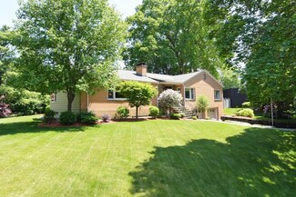 64 Kinnicutt Rd, Worcester, MA 01602