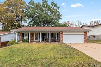 4453 Remus Dr, Florissant, MO 63033