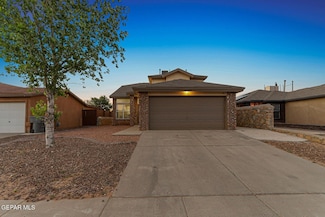 14053 Tierra Halcon Dr, El Paso, TX 79938
