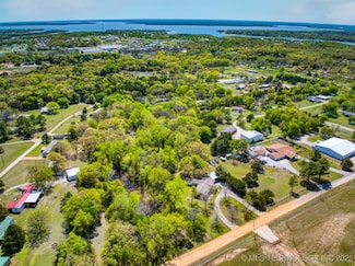 13883 Holiday Park Dr, Kingston, OK 73439