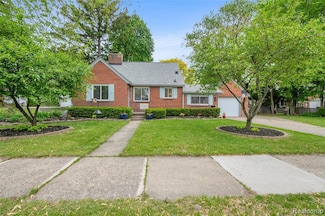 1104 James K Blvd, Pontiac, MI 48341