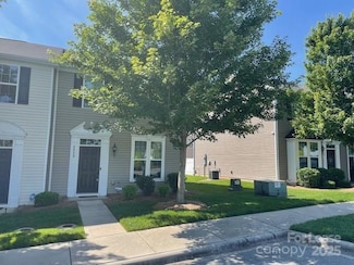 2428 Mariners Cove Ln, Denver, NC 28037