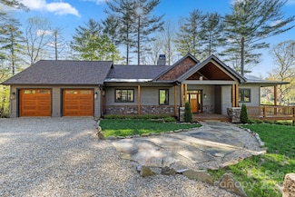 1048 Cherokee Trace, Lake Toxaway, NC 28747