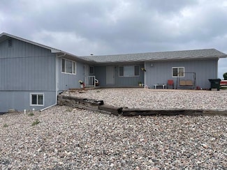 629 E Clarion Dr, Pueblo, CO 81007