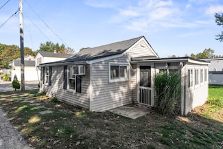2 Wintergreen St, Old Orchard Beach, ME 04064