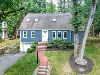 145 Pond Brook Rd, Chestnut Hill, MA 02467