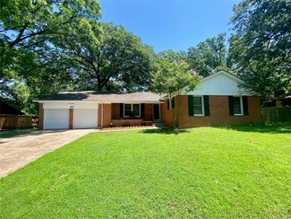 6009 S Pittsburg Ave, Tulsa, OK 74135