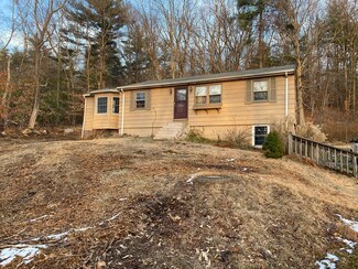 1510 Quaker St, Northbridge, MA 01534
