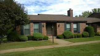 111 Wedgewood Dr, Williamsville, NY 14221