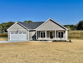 97 Baker Ct, Lawrenceburg, TN 38464