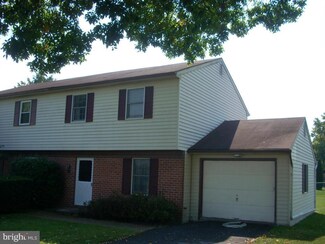 3210 Rothsville Rd, Akron, PA 17501