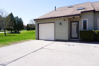 98 Tideview Dr, Dover, NH 03820