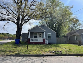 16 Rex Ave, Portsmouth, VA 23702