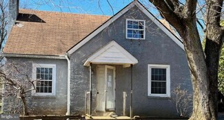 885 Spruce St, Honey Brook, PA 19344